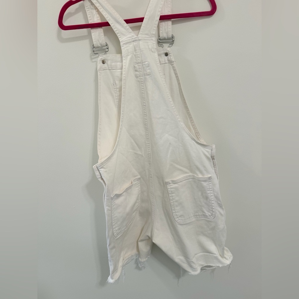 GAP Denim White Short Overalls | Size Small | Frayed Hem - Picture 7 of 7